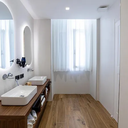 Boutique House Palla & Partner's 4* נאפולי