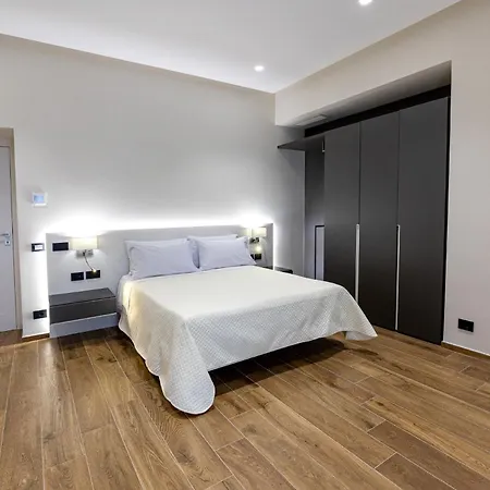 Boutique House Palla & Partner's מלון נאפולי